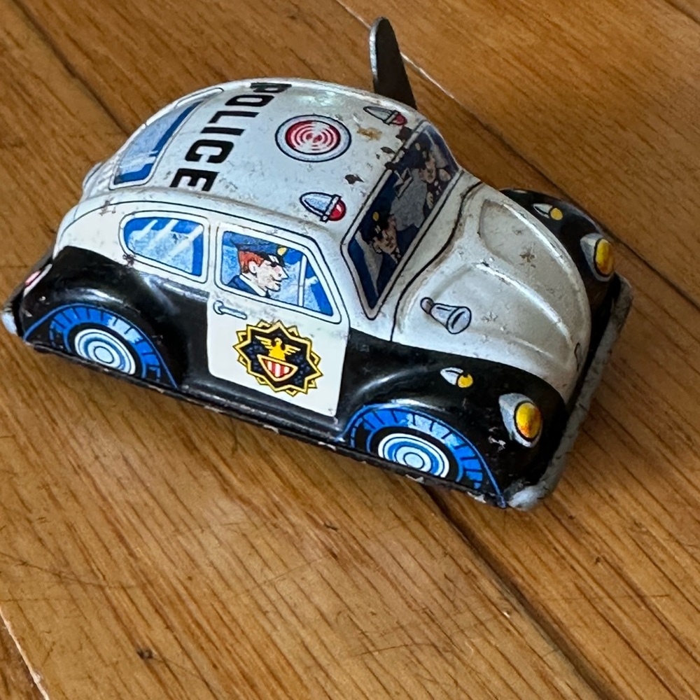 Wind-up Vintage Police Toy Car VW Beetle Working made in Japan